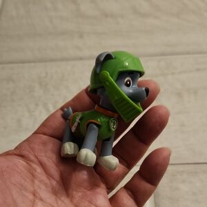 🌴🐻 Paw Patrol Rocky Figure with Green Helmet and Vest